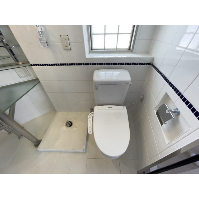 トイレ　別部屋同タイプ