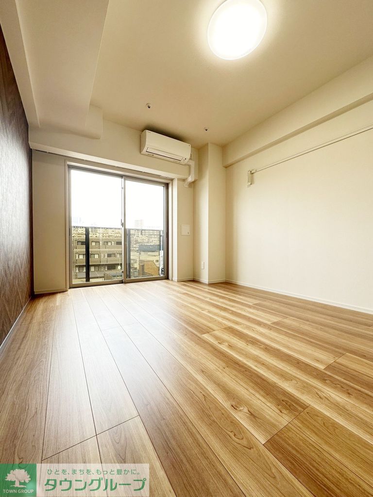 居室・リビング　反転写真