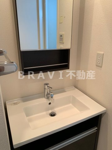 洗面設備　【アプリーレ堺筋本町】独立洗面台あり、毎朝おしゃれに忙しい女