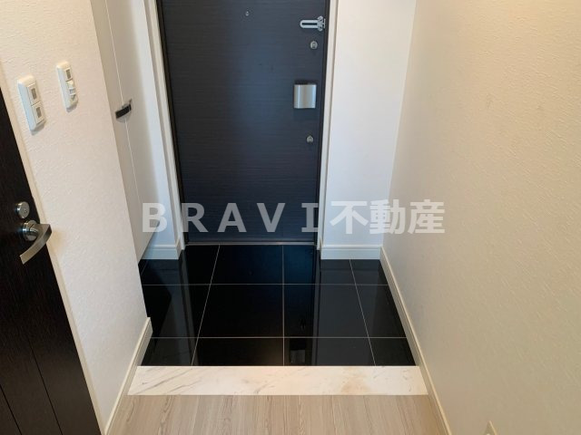 玄関　【アプリーレ堺筋本町】収納もある玄関です