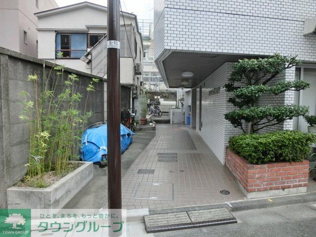 エントランス　部屋探しは株式会社　タウンハウジング　までお気軽にお問合せ…