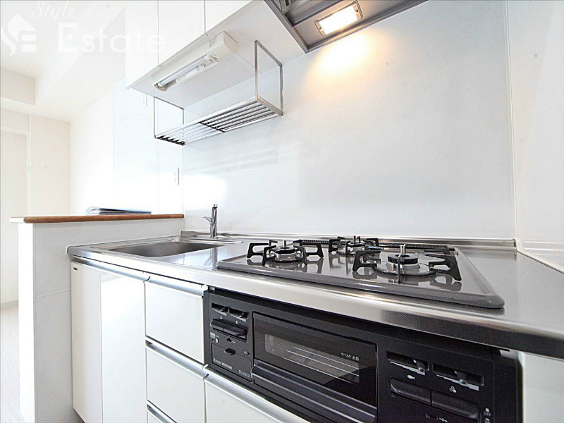 キッチン　キッチン（3口コンログリル付き）