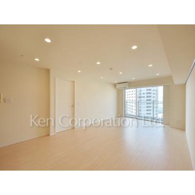 居室・リビング　同タイプ37階のお部屋を撮影。仕様が異なることがあります。