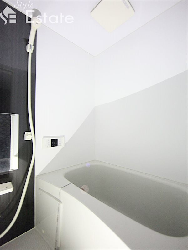 バス・シャワールーム　バスルーム