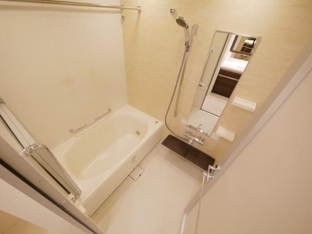 バス・シャワールーム　お風呂で日々の疲れを落としましょう