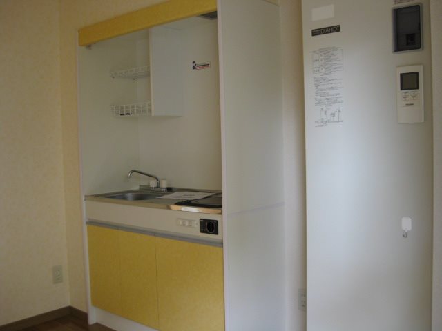 キッチン　※同間取り別部屋の写真です。