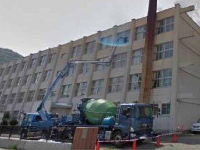 小学校　山の手南小学校（小学校）まで315m