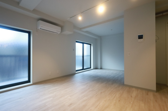 居室・リビング　※別室の写真です