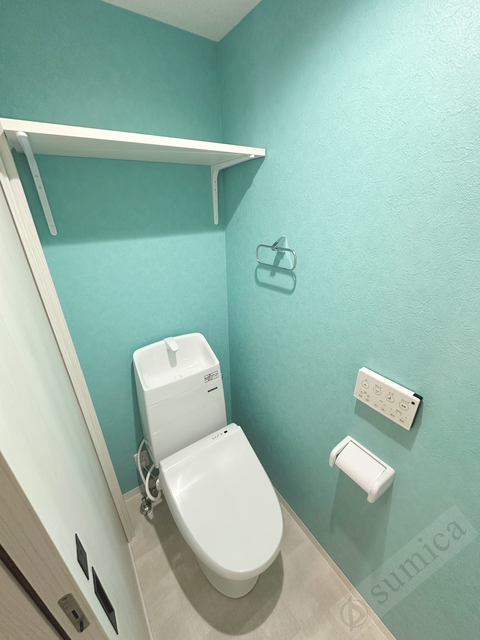 トイレ　温水洗浄便座付き♪♪