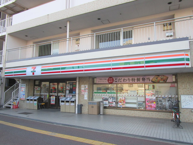 コンビニ　セブンイレブン千葉神明町店（コンビニ）まで580m
