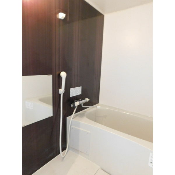 バス・シャワールーム　※概略資料のため現況を優先します