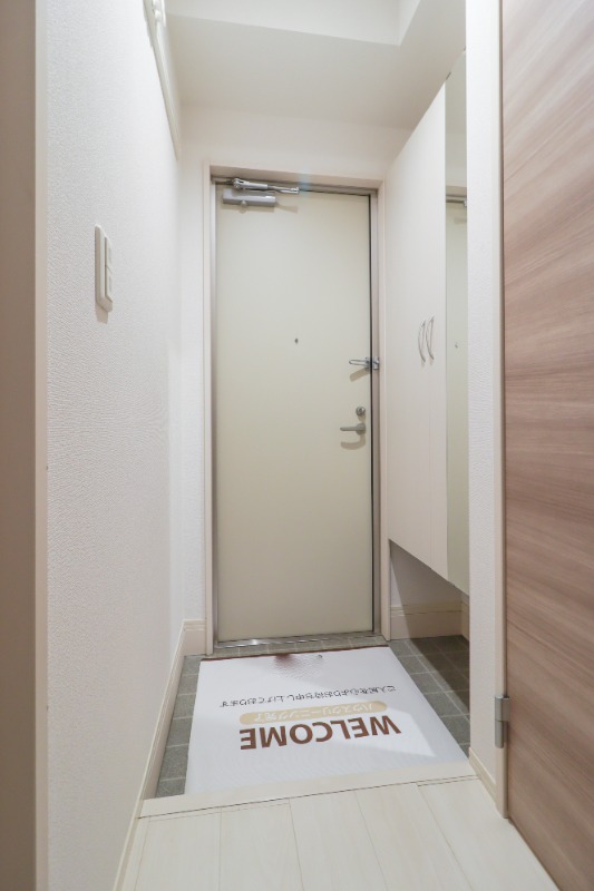 玄関　図面と現状に相違がある場合には現状を優先