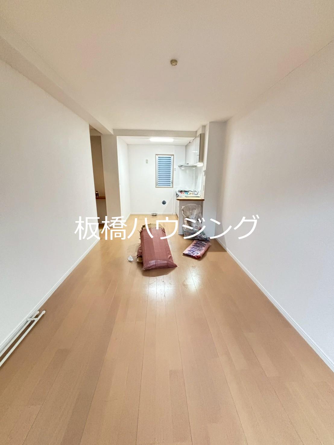 居室・リビング　リフォーム工事中の写真です