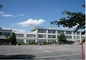 小学校　福生市立 第四小学校（小学校）まで641m