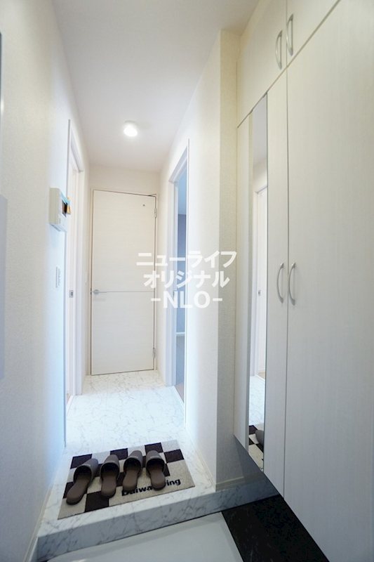 玄関　※同建物他部屋になります。現状優先です。