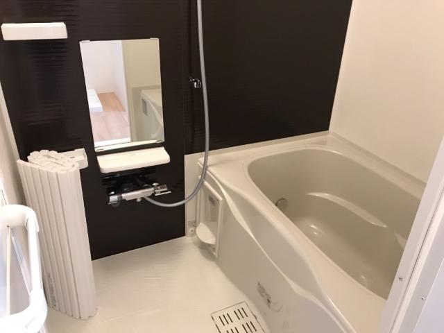 バス・シャワールーム　バス