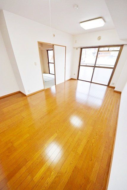 居室・リビング　★★広く使えるリビング★★