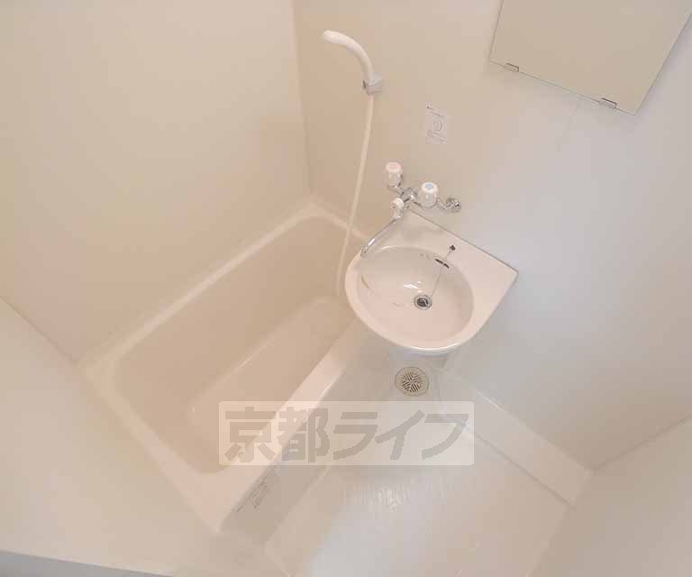 バス・シャワールーム　お風呂です。