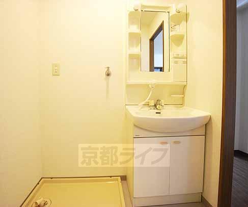 洗面設備　シャンプードレッサー付き