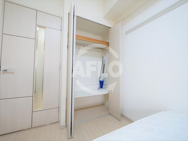 収納　プレサンス本町プライム　クローゼット