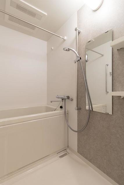 バス・シャワールーム　※写真は同タイプ住戸です。