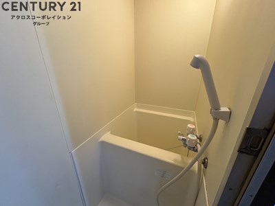 バス・シャワールーム　シンプルで機能的な浴室です！