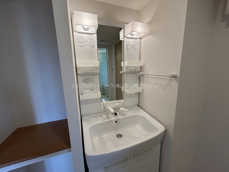 洗面設備　類似部屋写真