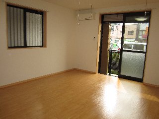 居室・リビング　サンハイツオーガマ