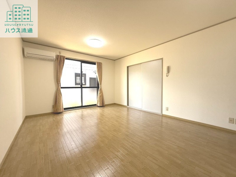 居室・リビング　※別号室写真