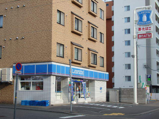 コンビニ　ローソン（コンビニ）まで221m