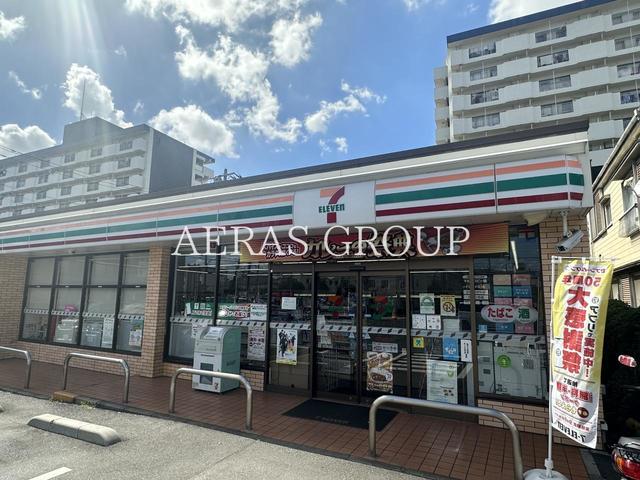 コンビニ　セブン-イレブン 足立入谷８丁目店（コンビニ）まで702m