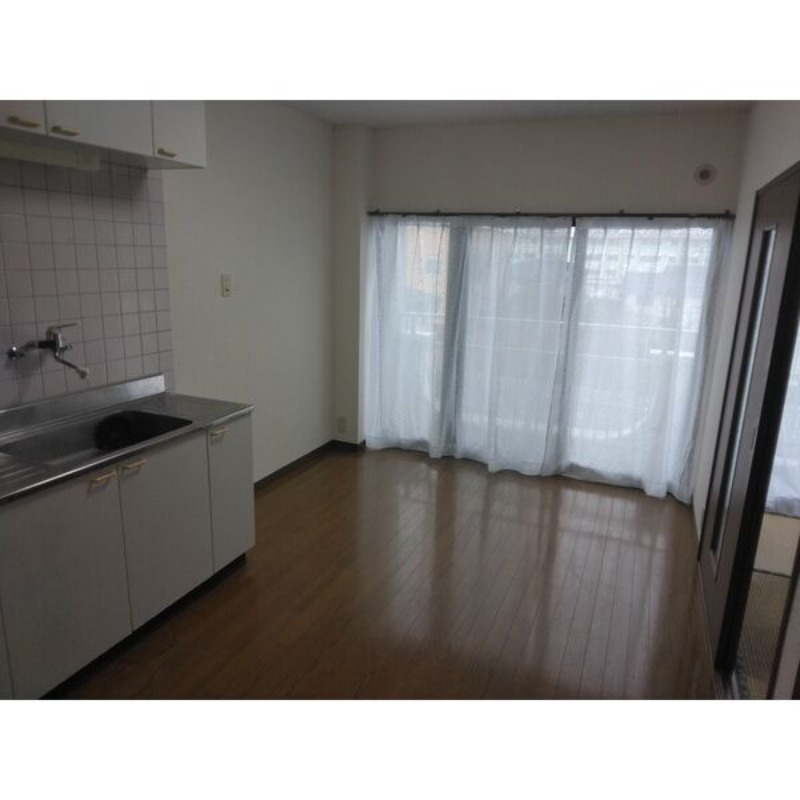 居室・リビング　図面と現状に相違がある場合には現状を優先