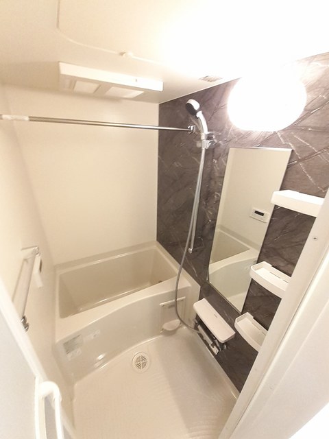 バス・シャワールーム　風呂