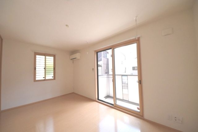 その他部屋・スペース　★２面採光の明るい居室★