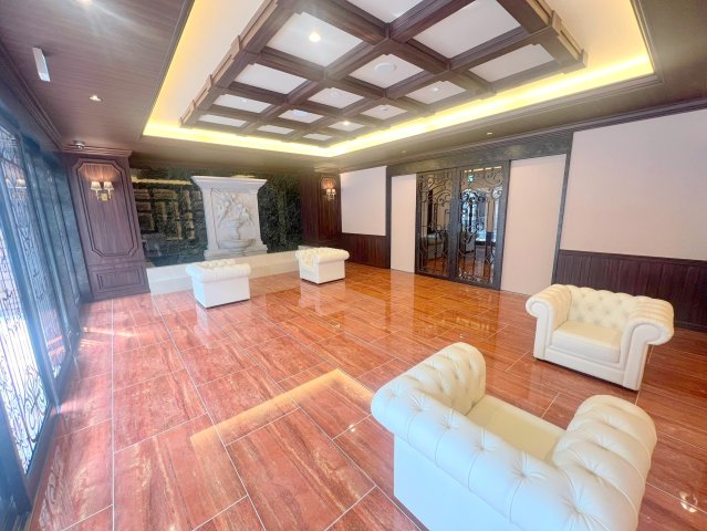 エントランス　綺麗なエントランスです。