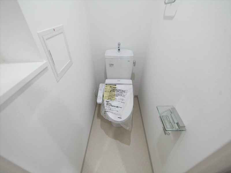 トイレ　温水洗浄便座付トイレ