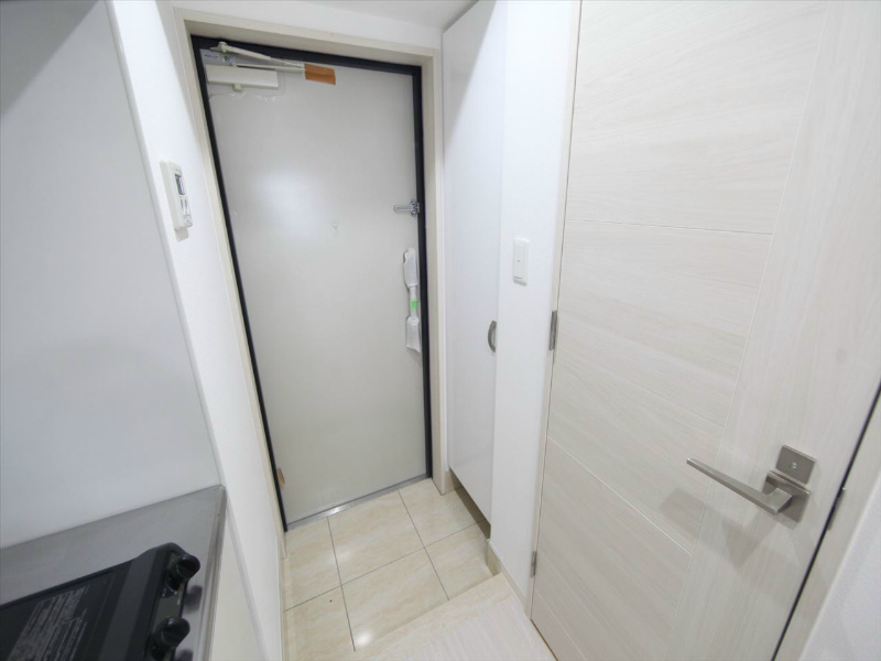 玄関　玄関　シューズボックス付