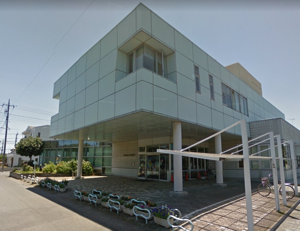 図書館　東松山市立高坂図書館（図書館）まで451m