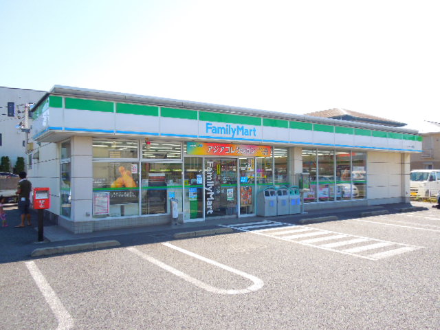 コンビニ　ファミリーマート 大松屋京葉店（コンビニ）まで300m