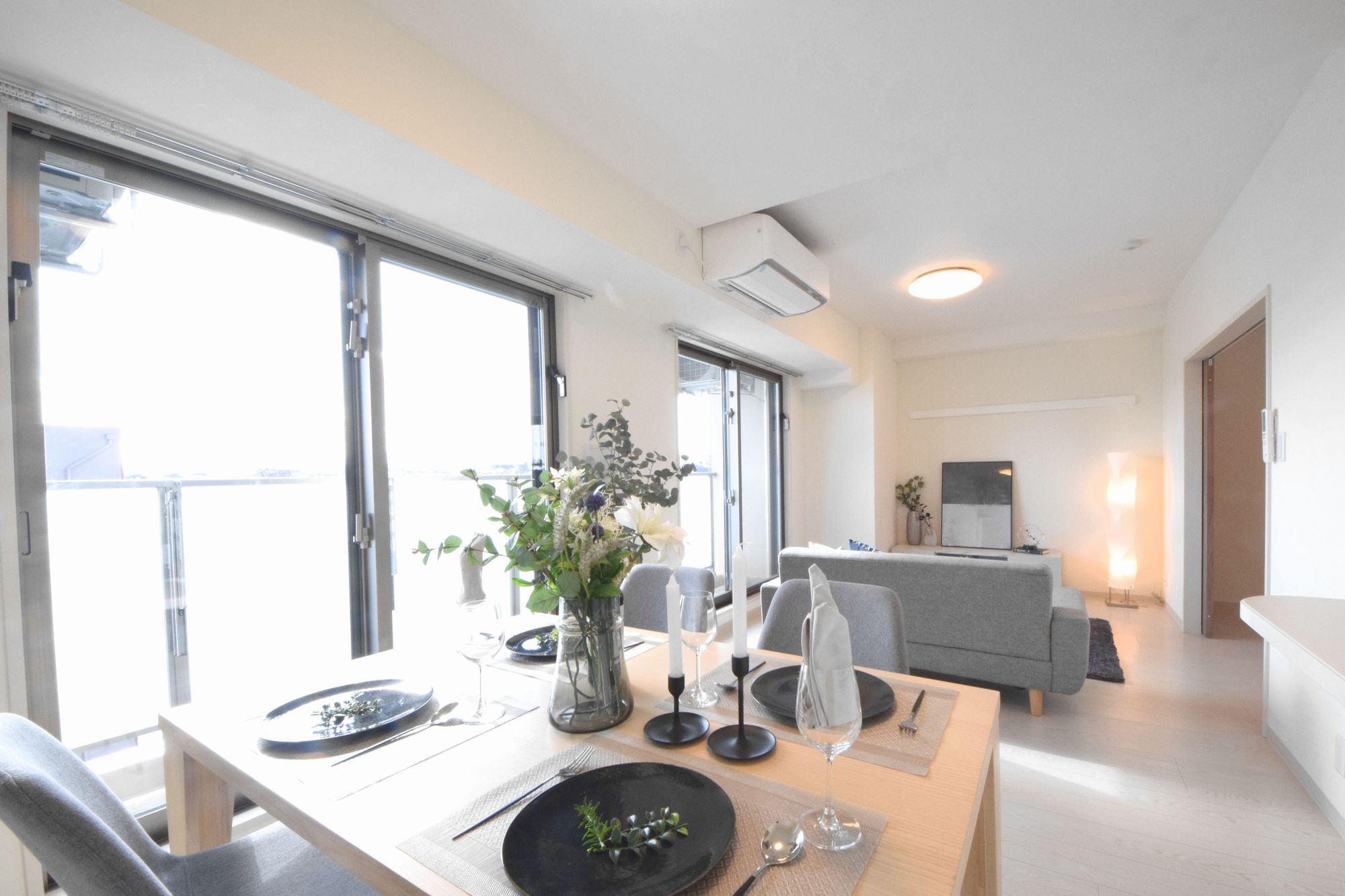 居室・リビング　901号室モデルルームになります