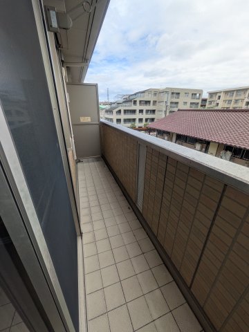 バルコニー　同間取りの別号室の写真。現況優先。