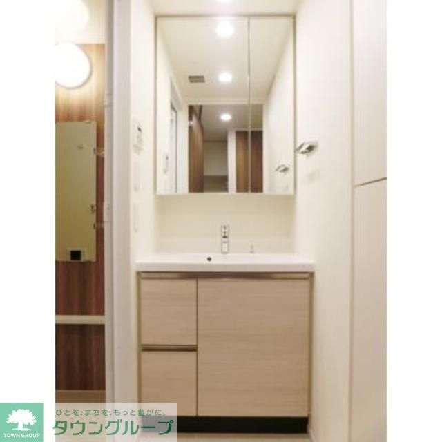 洗面設備　※写真は同タイプ住戸です。