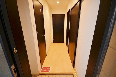 玄関　玄関にも物入の収納たっぷり♪