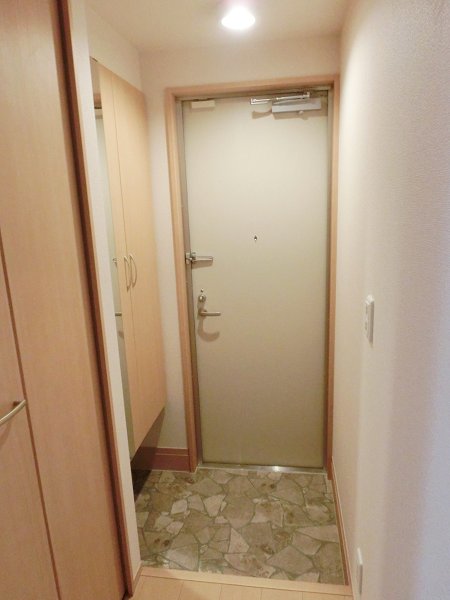 玄関　別部屋写真