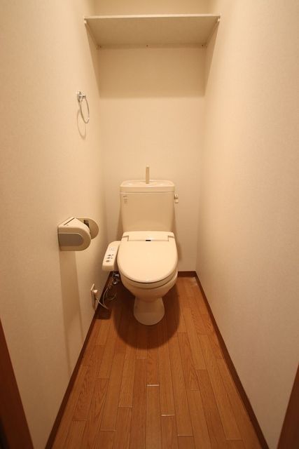 トイレ　温水洗浄便座