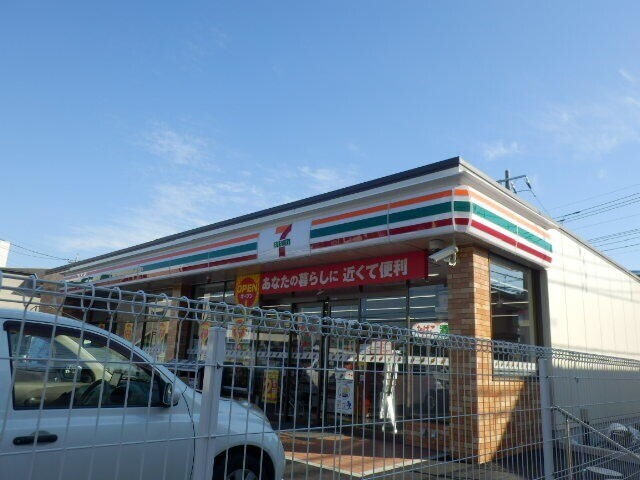 コンビニ　セブンイレブン上尾川店（コンビニ）まで347m