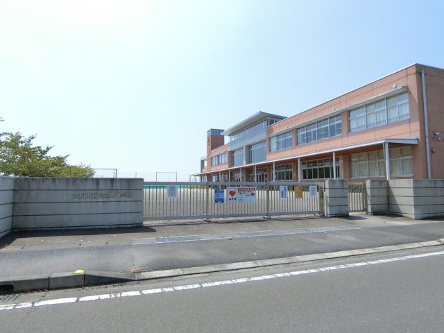 小学校　太田市立鳥之郷小学校（小学校）まで2884m