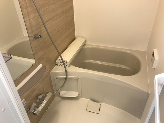 バス・シャワールーム　同物件別号室のものです。