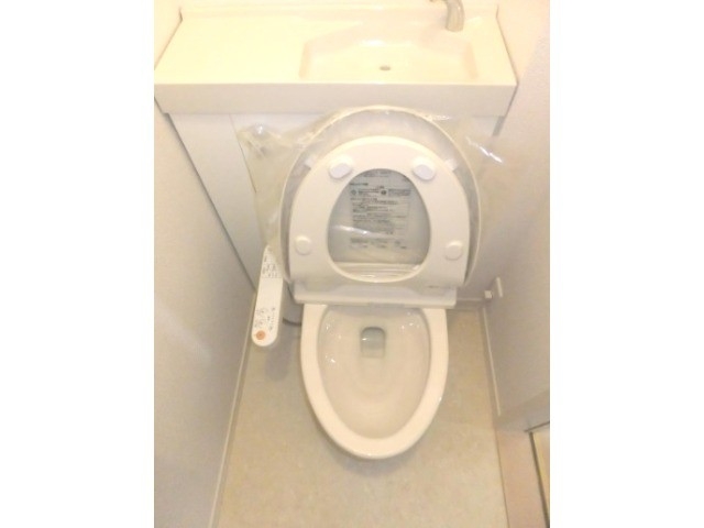 トイレ　ウォシュレット有り♪