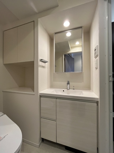 洗面設備　※写真は同タイプ住戸です。